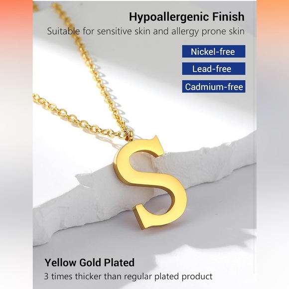 Women’s initial necklace - Picture 5 of 11